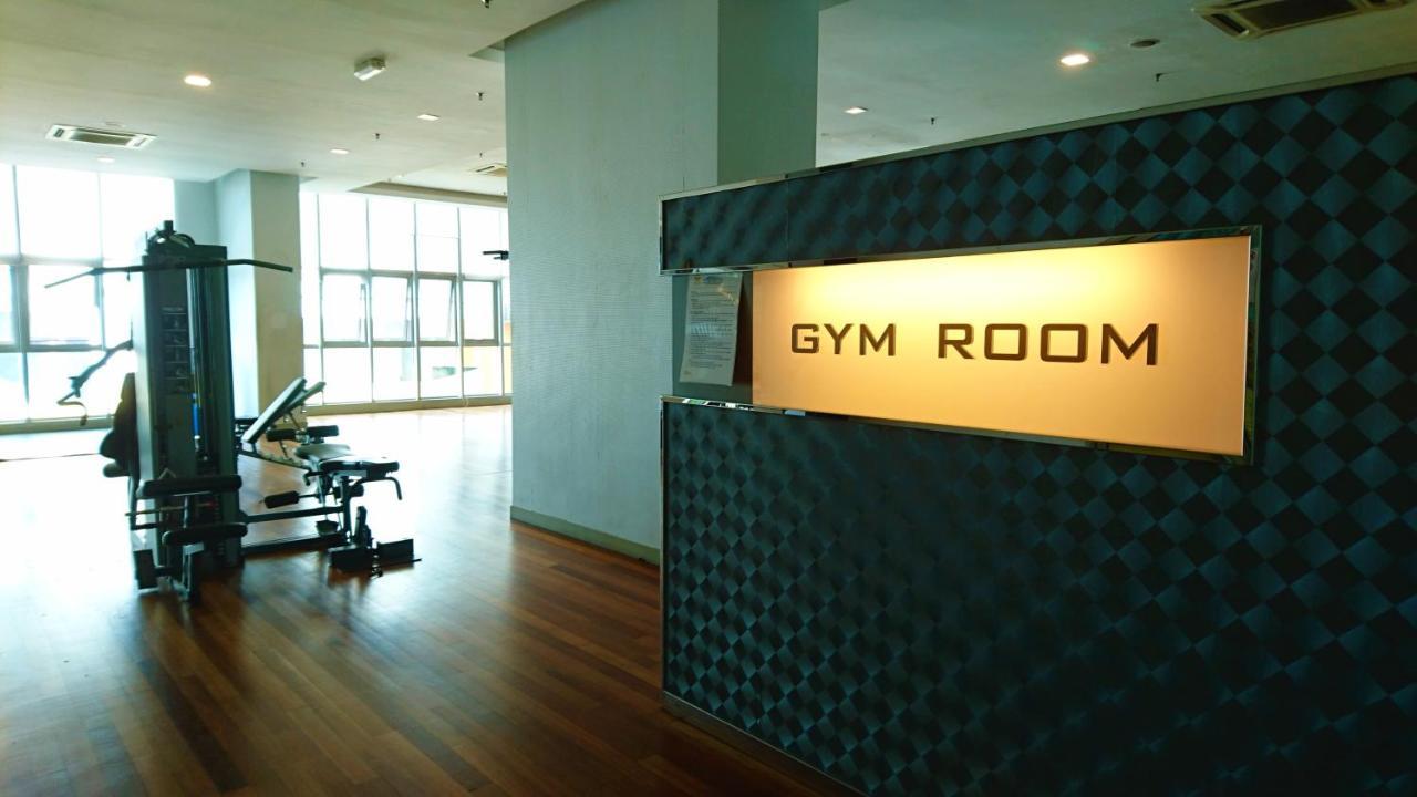 Regalia Suites Infinity Pool كوالالمبور المظهر الخارجي الصورة