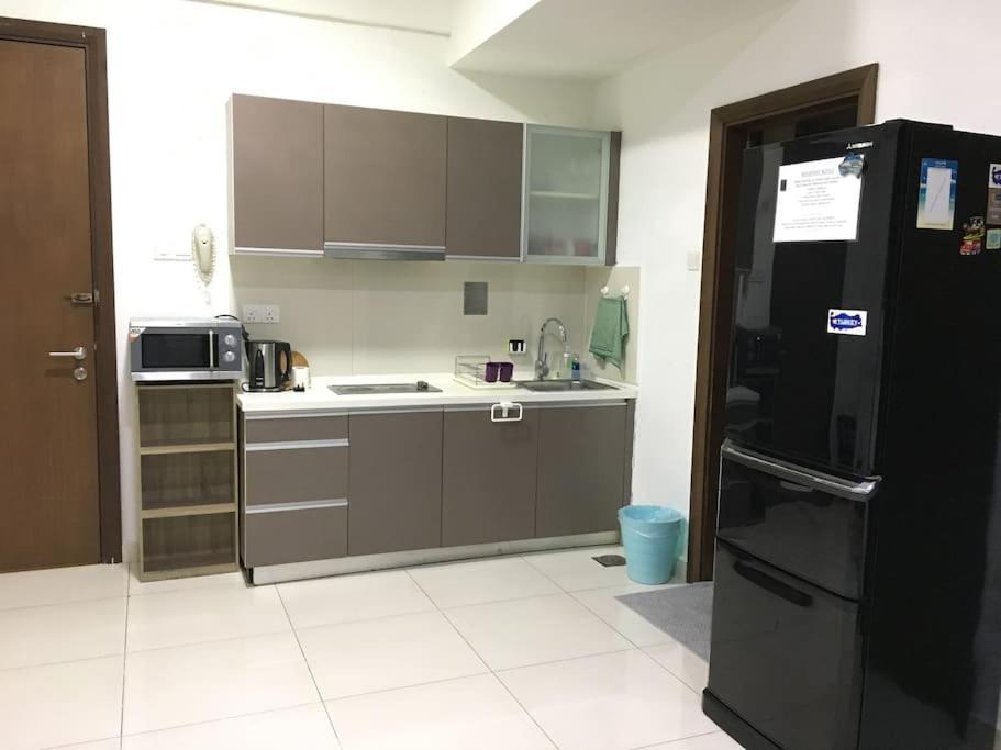 Regalia Suites Infinity Pool كوالالمبور المظهر الخارجي الصورة