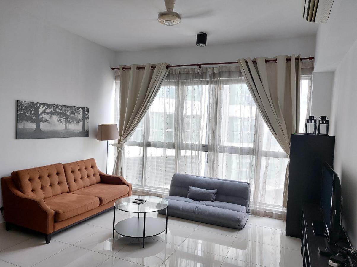 Regalia Suites Infinity Pool كوالالمبور المظهر الخارجي الصورة
